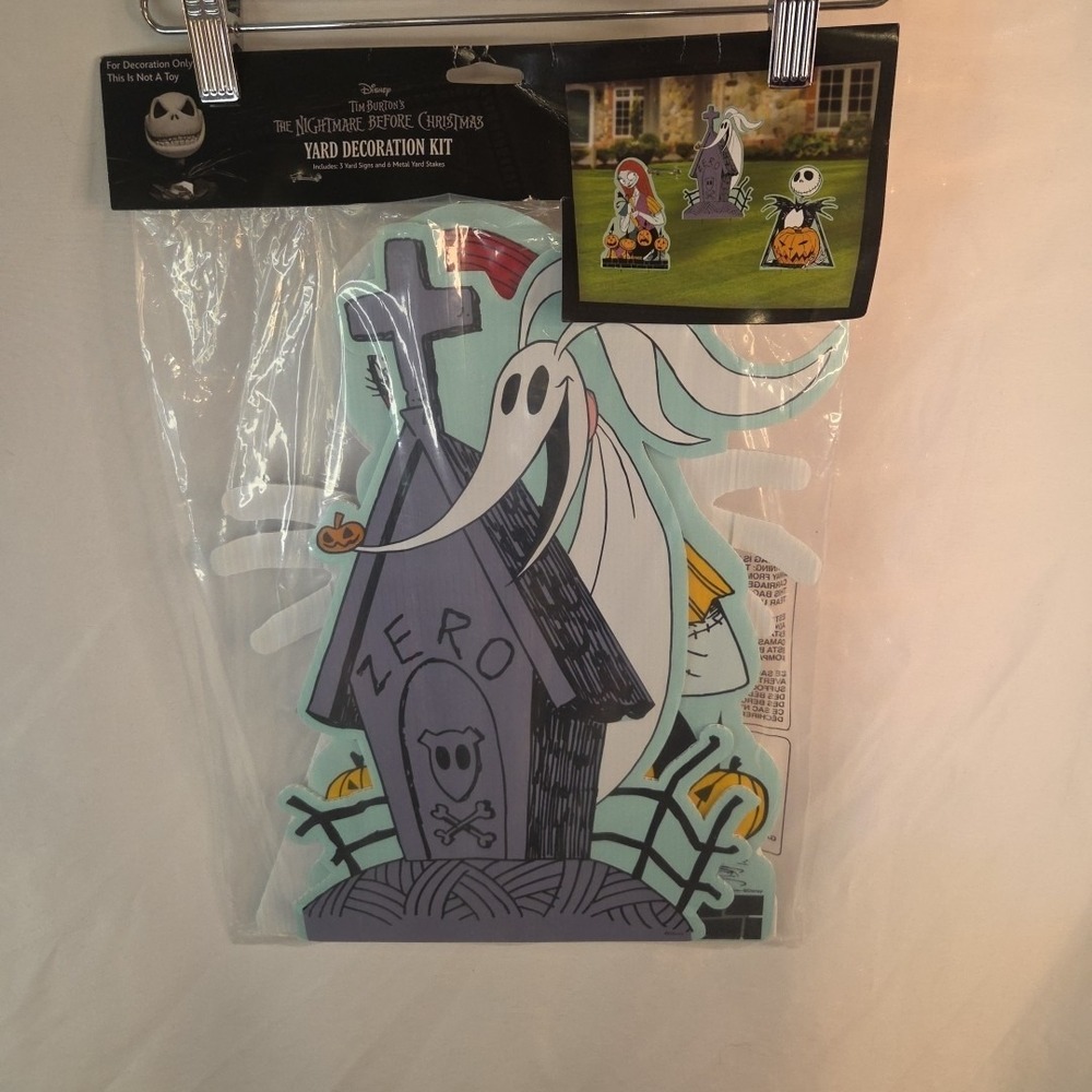 Disney The Nightmare Before Christmas Yard Decoration Kit 3 Yard Signs & Stakes